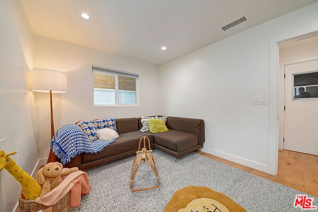 885 Kincaid Avenue, Inglewood, CA 90302