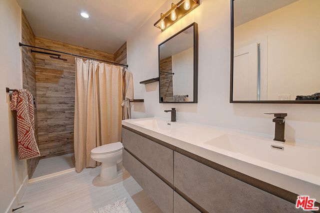 885 Kincaid Avenue, Inglewood, CA 90302