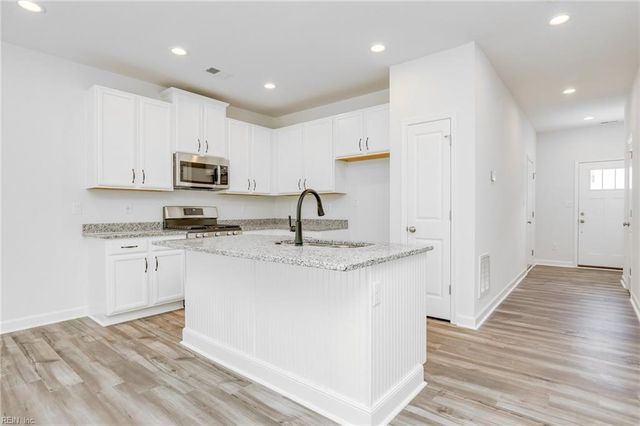 1009 Serene Rd Unit 102, Suffolk, VA 23435