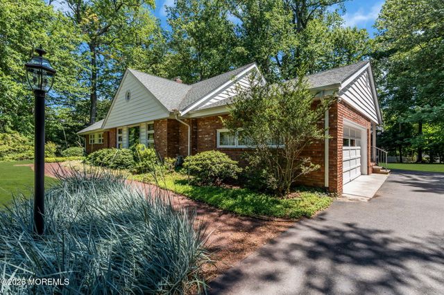 245 Kingfisher Drive, Middletown, NJ 07748
