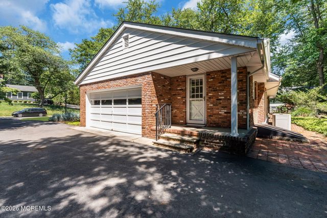 245 Kingfisher Drive, Middletown, NJ 07748