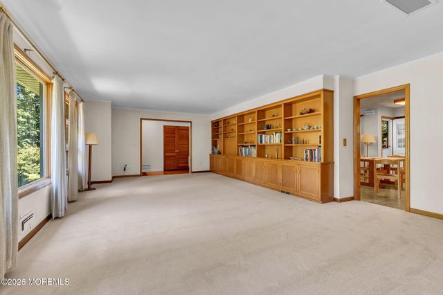 245 Kingfisher Drive, Middletown, NJ 07748