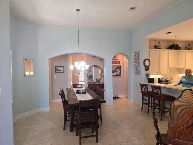 310 Waterford Way, Kemah, TX 77565