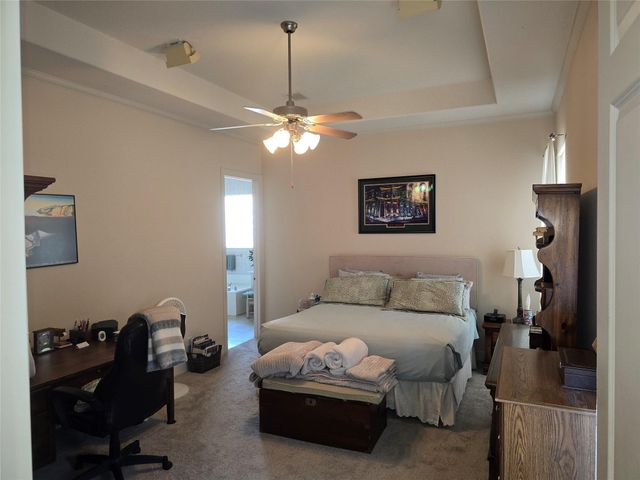 310 Waterford Way, Kemah, TX 77565