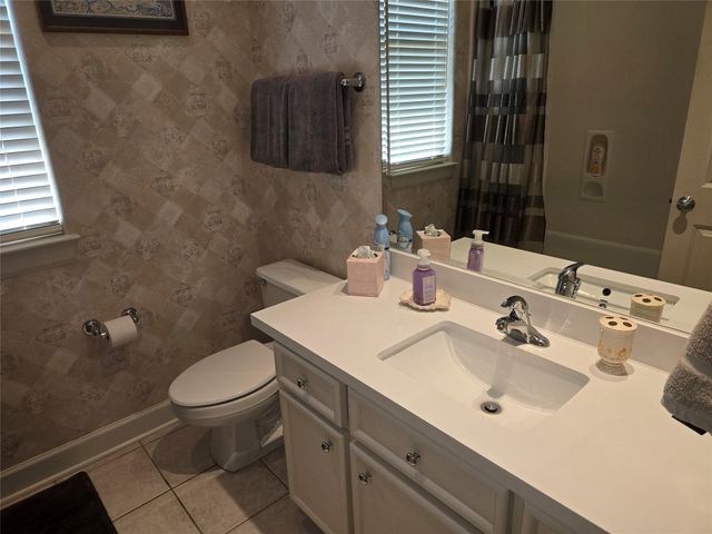 310 Waterford Way, Kemah, TX 77565