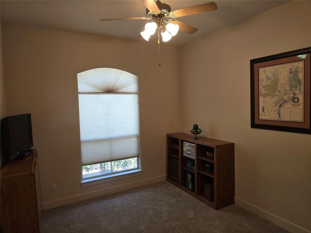 310 Waterford Way, Kemah, TX 77565