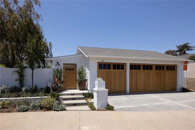 19571 Summer Breeze, Huntington Beach, CA 92648