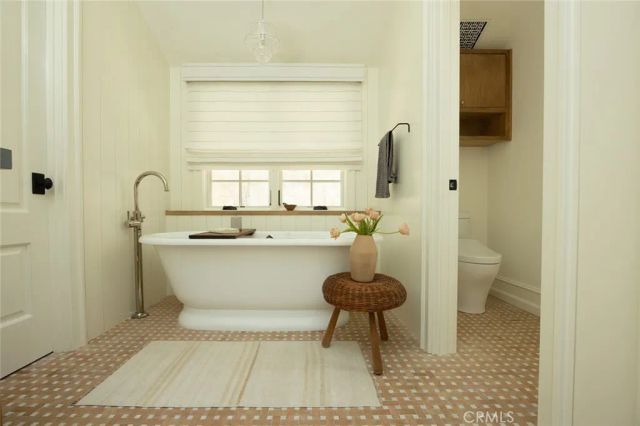19571 Summer Breeze, Huntington Beach, CA 92648