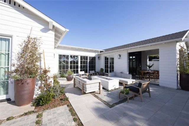 19571 Summer Breeze, Huntington Beach, CA 92648