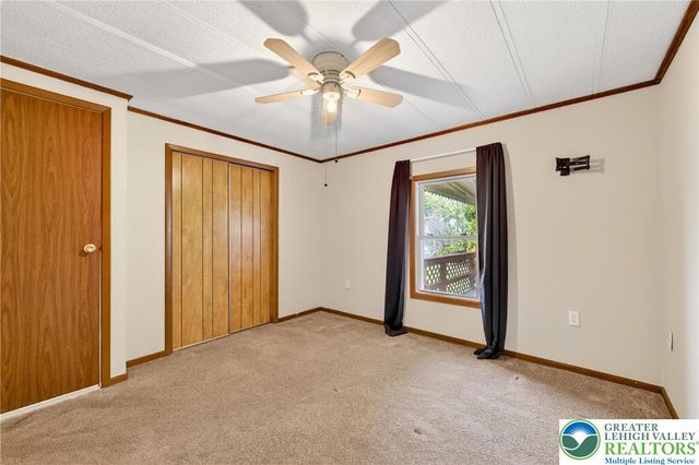 4 Woodsdale Court, Moore Twp, PA 18014