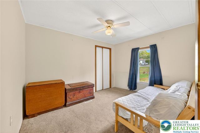 4 Woodsdale Court, Moore Twp, PA 18014
