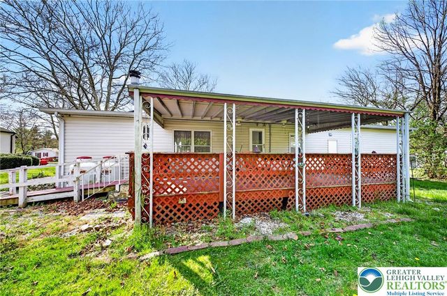 4 Woodsdale Court, Moore Twp, PA 18014