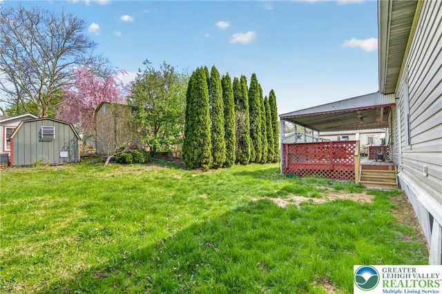 4 Woodsdale Court, Moore Twp, PA 18014