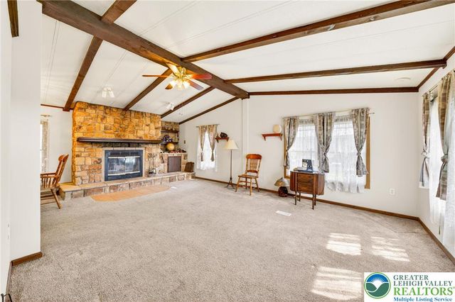 4 Woodsdale Court, Moore Twp, PA 18014