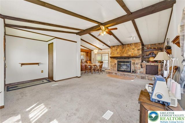 4 Woodsdale Court, Moore Twp, PA 18014