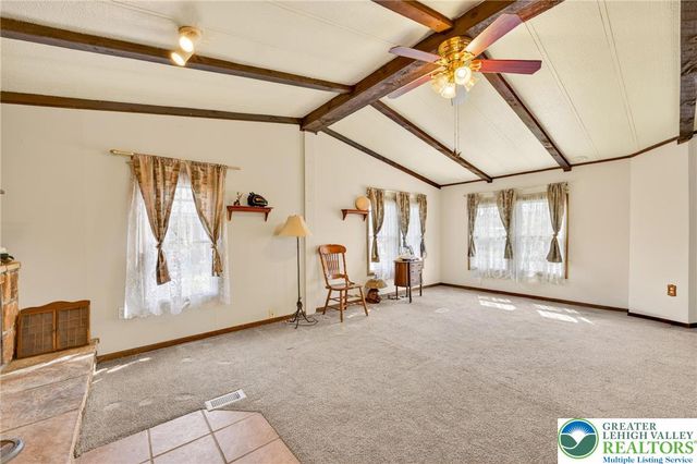 4 Woodsdale Court, Moore Twp, PA 18014