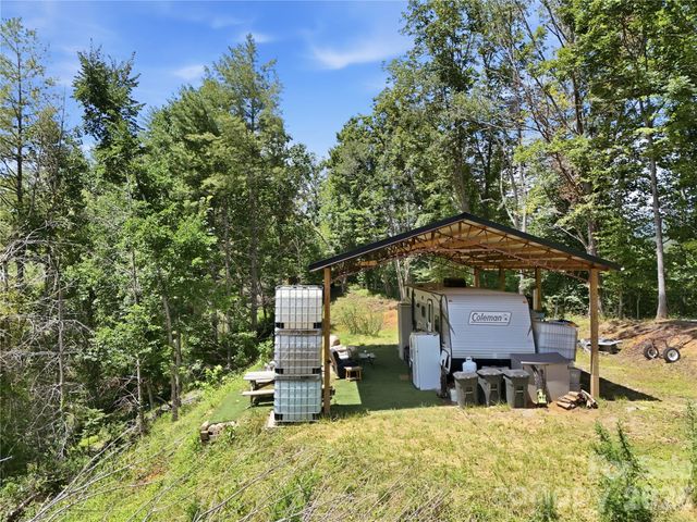 201 Solar Mountain Drive, Green Mountain, NC 28740
