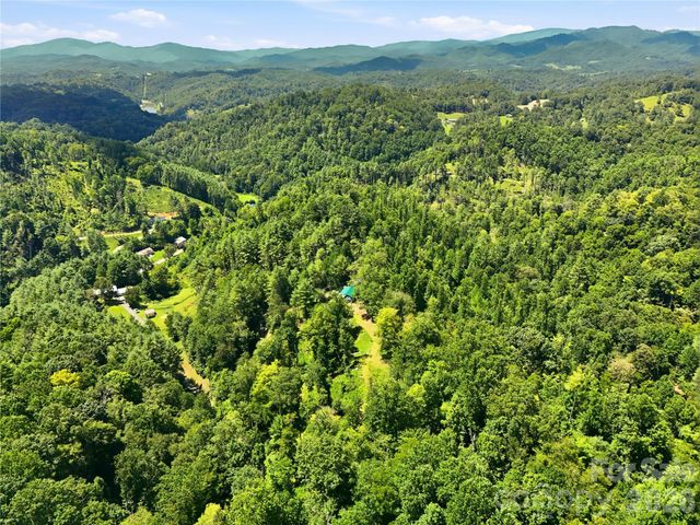201 Solar Mountain Drive, Green Mountain, NC 28740