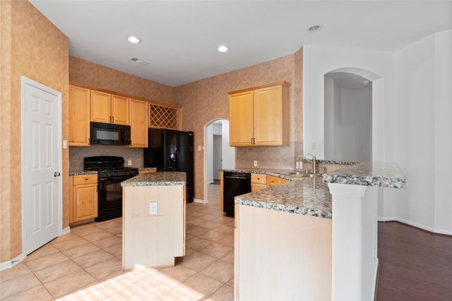 3135 Stratford Bend Drive, Sugar Land, TX 77498