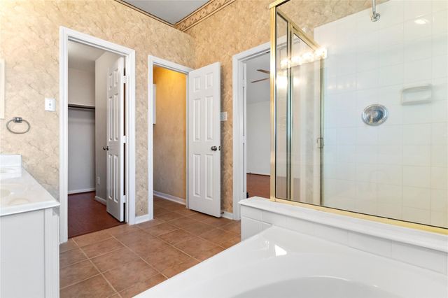 3135 Stratford Bend Drive, Sugar Land, TX 77498