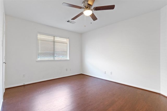 3135 Stratford Bend Drive, Sugar Land, TX 77498