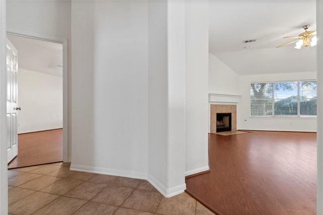 3135 Stratford Bend Drive, Sugar Land, TX 77498