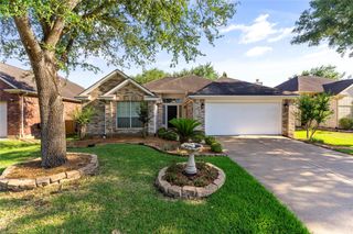 3135 Stratford Bend Drive, Sugar Land, TX 77498