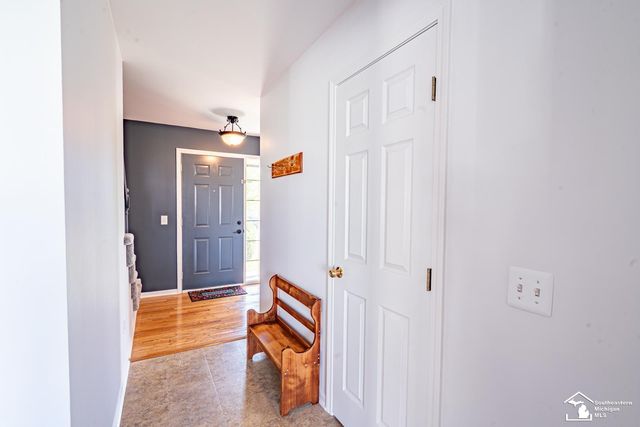 203 Dundee Ridge Drive, Dundee, MI 48131