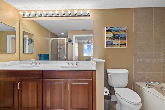 800 N TAMIAMI TRAIL 611, Sarasota, FL 34236