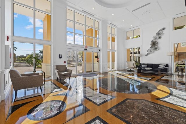 800 N TAMIAMI TRAIL 611, Sarasota, FL 34236