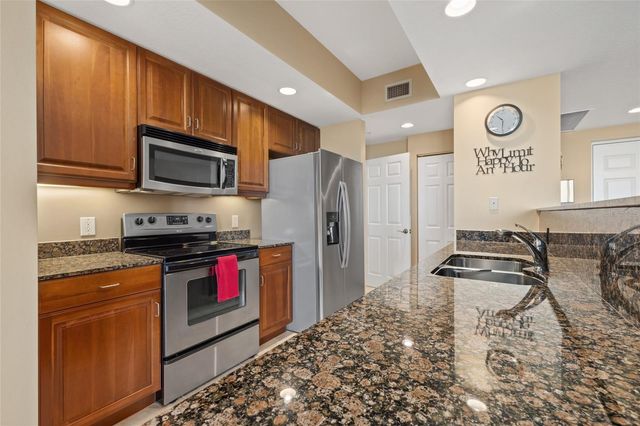 800 N TAMIAMI TRAIL 611, Sarasota, FL 34236