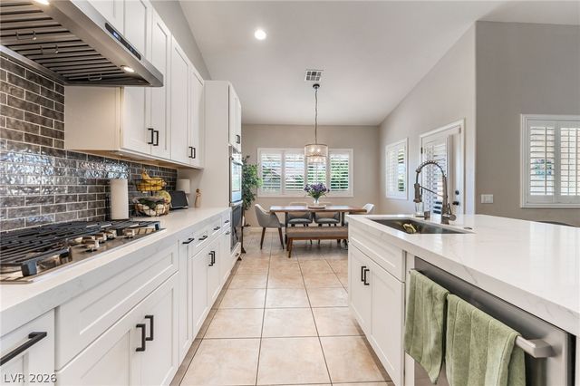 11209 Dell Cliffs Court, Las Vegas, NV 89144