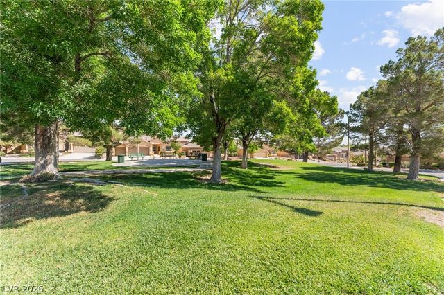 11209 Dell Cliffs Court, Las Vegas, NV 89144