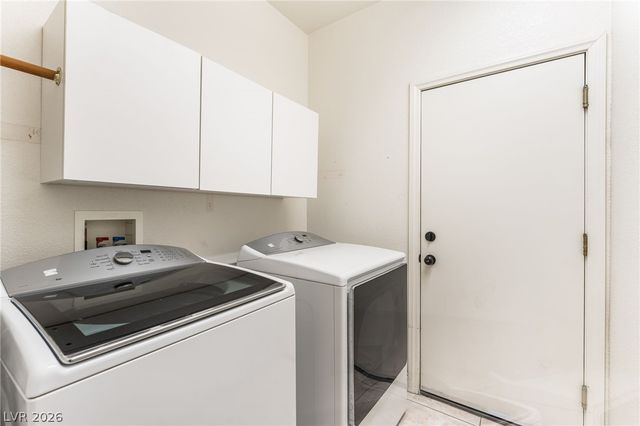 11209 Dell Cliffs Court, Las Vegas, NV 89144