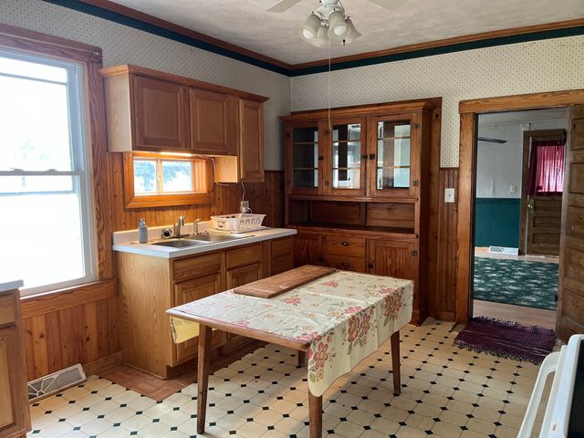 119 Center Street, Seatonville, IL 61359