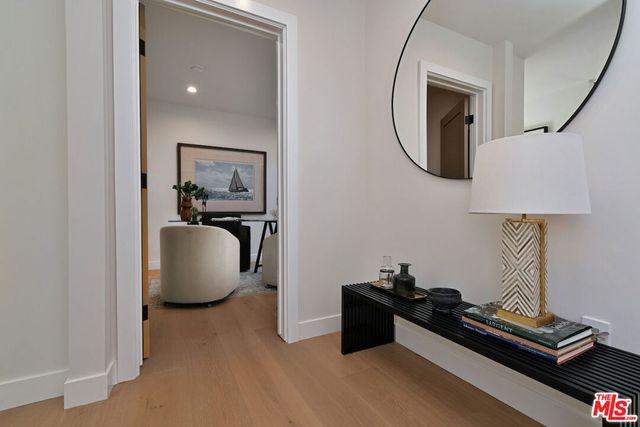 7907 Vicksburg Avenue, Los Angeles, CA 90045