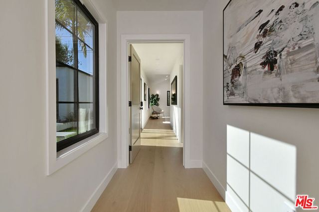 7907 Vicksburg Avenue, Los Angeles, CA 90045