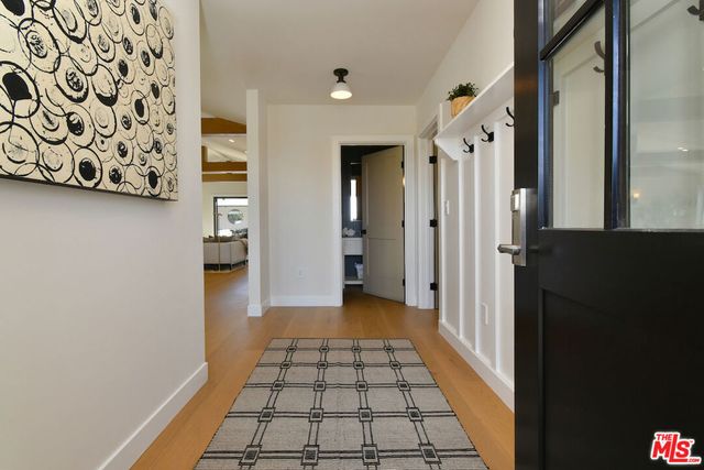 7907 Vicksburg Avenue, Los Angeles, CA 90045