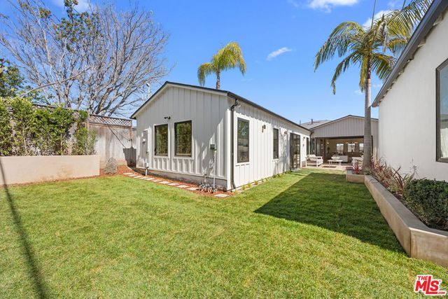 7907 Vicksburg Avenue, Los Angeles, CA 90045