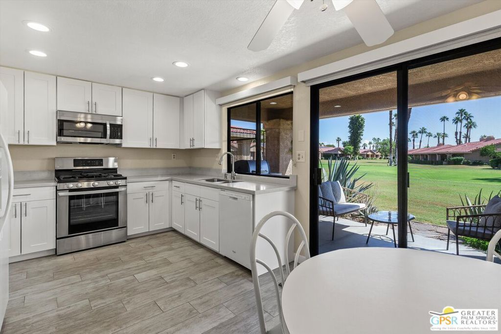 34 Camino Arroyo Place, Palm Desert, CA 92260