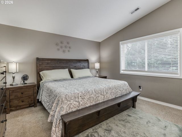 19585 GLENVIEW Ct, Oregon City, OR 97045