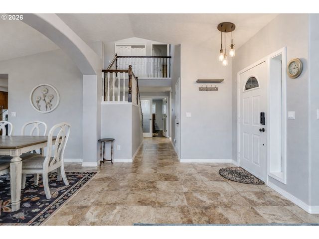 19585 GLENVIEW Ct, Oregon City, OR 97045