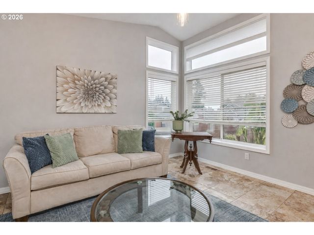 19585 GLENVIEW Ct, Oregon City, OR 97045