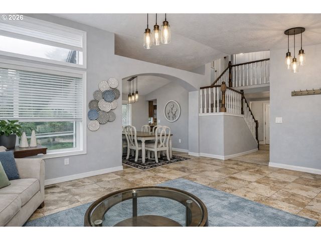 19585 GLENVIEW Ct, Oregon City, OR 97045