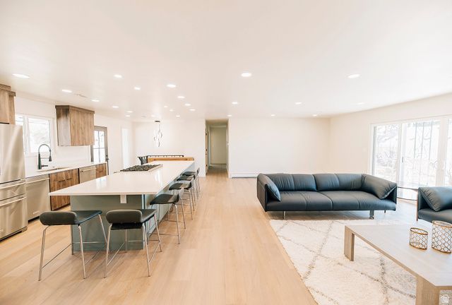 610 S 800 E, Centerville, UT 84014