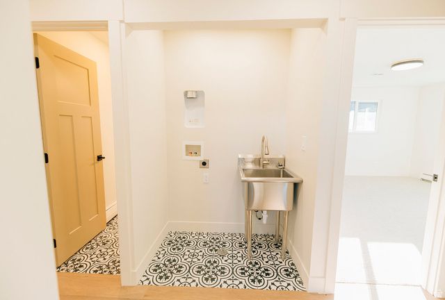 610 S 800 E, Centerville, UT 84014