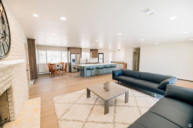 610 S 800 E, Centerville, UT 84014