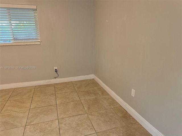 4734 SW 4th St, Miami, FL 33134