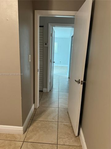 4734 SW 4th St, Miami, FL 33134