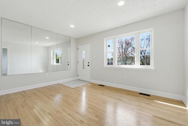 6702 KEYSTONE MANOR DR, District Heights, MD 20747